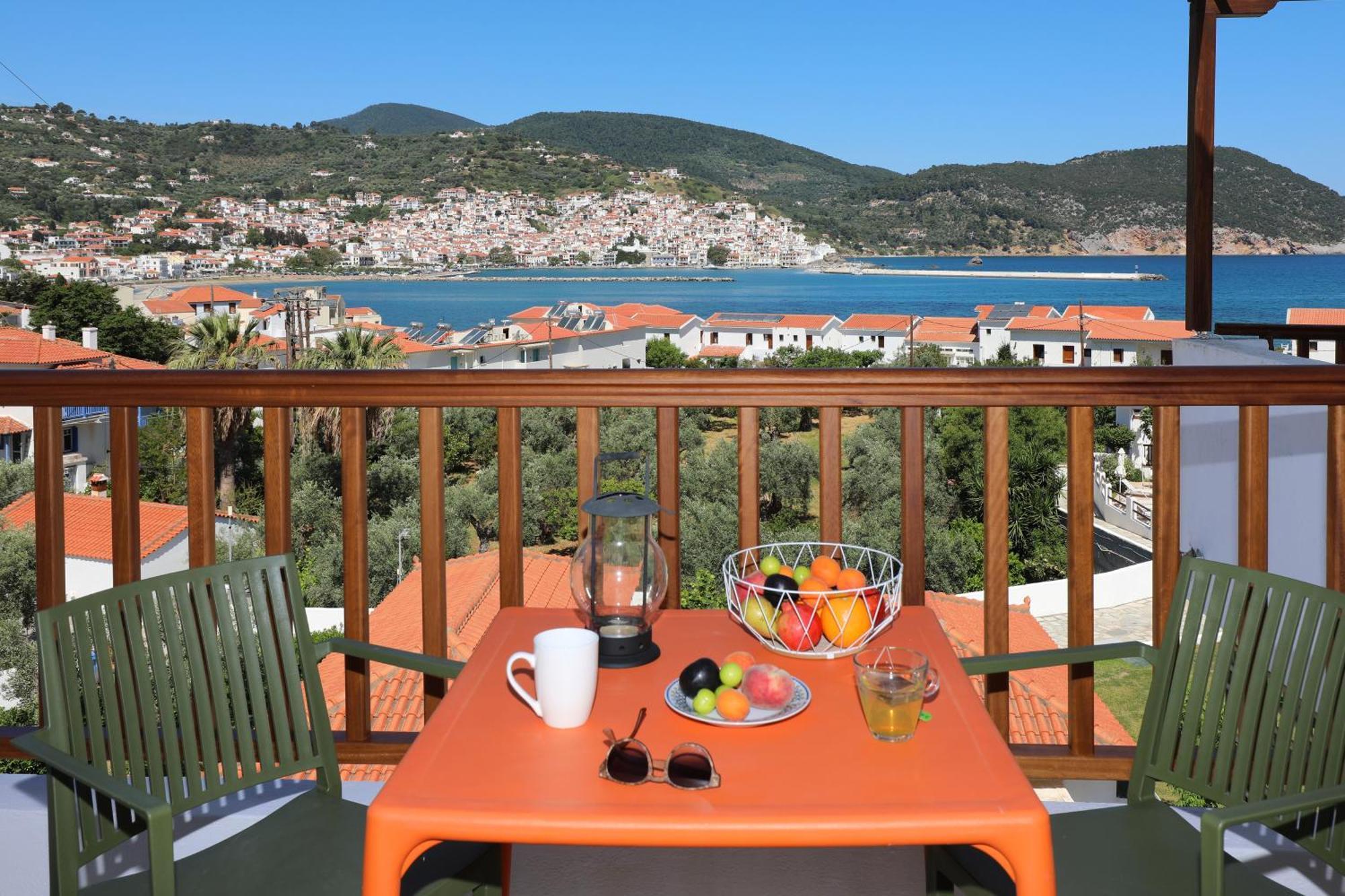 Maistros Suites - Pera Skopelos Town Exterior photo